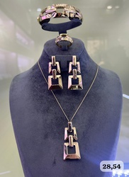 Yetuk ayollar ikki barobar